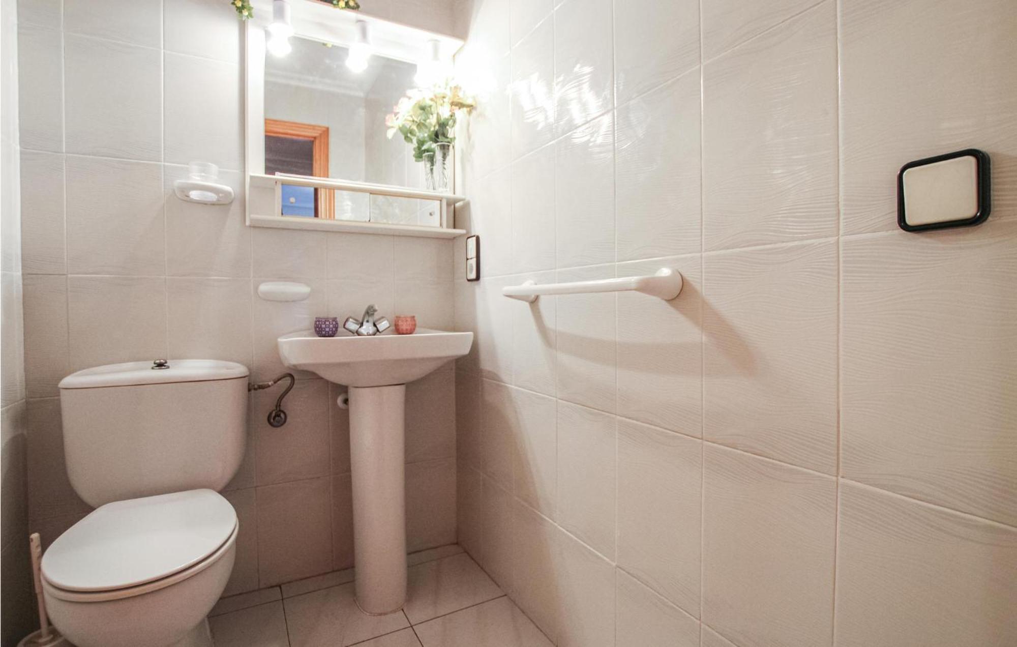 Beautiful Apartment In Santa Pola With Wifi Exterior photo